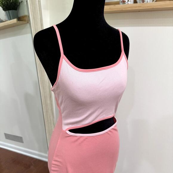 NWOT Sleeveless Cut Out Stomach Pink Stretchy Midi Dress Women's Size Medium - Picture 4 of 5